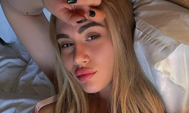 Έλενα Τσαγκρινού: Δείχνει για πρώτη φορά τη φουσκωμένη της κοιλίτσα