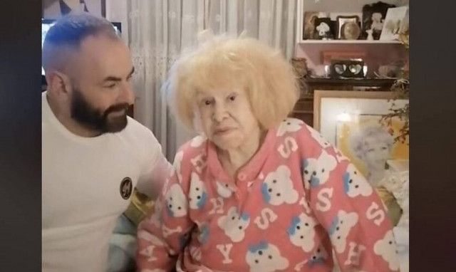 Καίτη Γκρέυ: Σημάδια βελτίωσης στην υγεία της σύμφωνα με στενό φίλο της