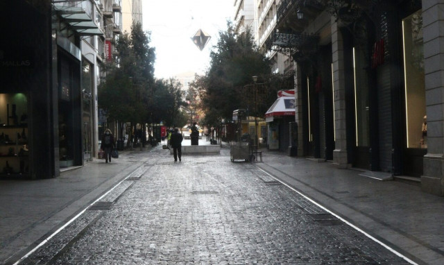 Πατέρας 22χρονης μετά την επίθεση στο Σύνταγμα:  Έχει αιμορραγία που δεν έχει σταματήσει