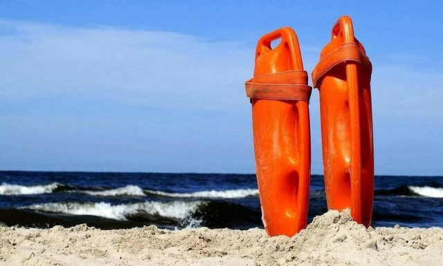 «Πόλεμος» για τους ναυαγοσώστες – Εμπρησμοί, ληστείες και απειλές για το διαγωνισμό των 292.000 ευρώ