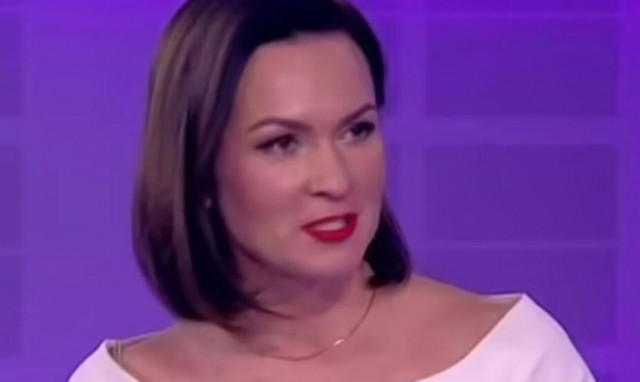 Ρωσίδα παρουσιάστρια «κάνει το χατίρι» του Πούτιν: «Θα αποκτήσουμε τρίτο παιδί με τον σύζυγό μου»