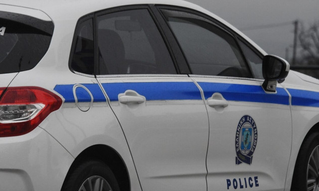 Θρίλερ στην Κρήτη: Τον «έπιασαν» να κυκλοφορεί στην παραλιακή με μαχαίρι