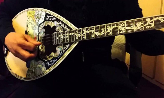 Υπουργείο Πολιτισμού: Προτείνει 45% ελληνική μουσική σε ξενοδοχεία, καταλύματα, ΜΜΜ και λιμάνια