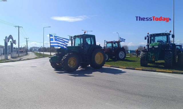 Τρίκαλα: Οι αγρότες κλείνουν τον κόμβο του Μεγαλοχωρίου