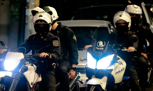 Τα βιντεάκια «έκαψαν» τους δύο «γκαζιάρηδες» οδηγούς στα social - Τι απαντάει ο ένας