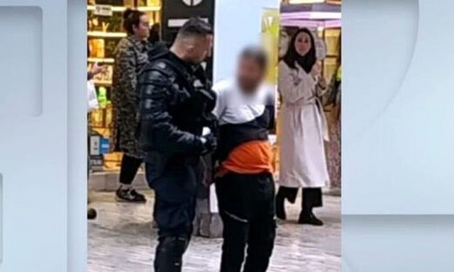 Ερμού: Στη φυλακή ο Ιρακινός που επιτέθηκε με μαχαίρι στην 22χρονη κοπέλα