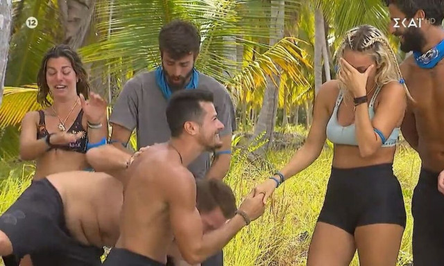 Survivor: Ο γύπας Νίκος γονάτισε στη Χρύσα - «Ό,τι προκύψει ας γίνει»