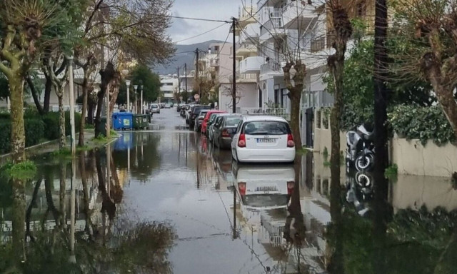 Κως: Προβλήματα προκάλεσε η κακοκαιρία - Έπεσαν καλώδια της ΔΕΗ, έφυγαν οροφές κτιρίων
