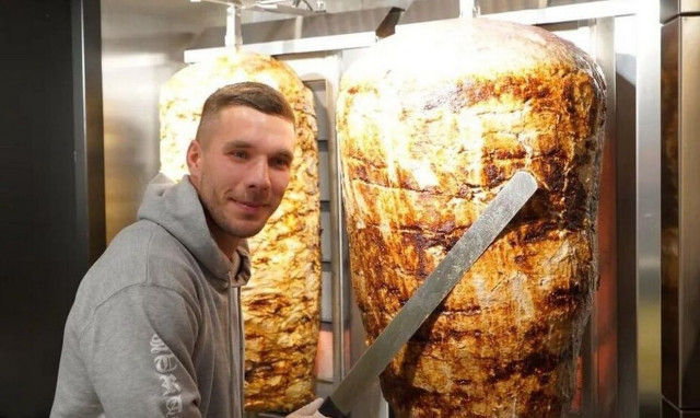 Παγκόσμιος Πρωταθλητής με τη Γερμανία έγινε «βασιλιάς» του κεμπάπ - «Βγάζω πιο πολλά χρήματα πλέον»