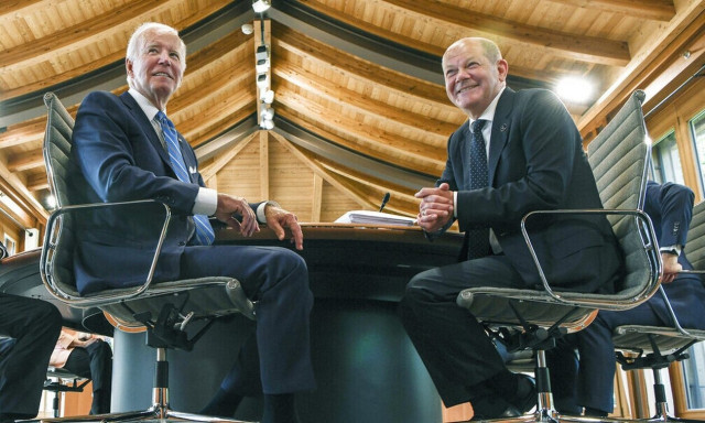 Πανικός στο ΝΑΤΟ από τη διαρροή εγγράφων στη Μόσχα -Βλέπουν τον Σολτς ως «χρήσιμο ηλίθιο» της Ρωσίας