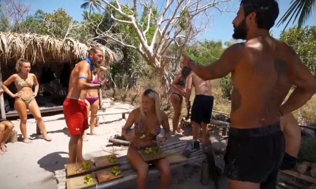 Survivor: «Ρε Καραγκιόζη...» - Απίστευτος τσακωμός ανάμεσα σε Ταλαδιανό και Περπατάρη