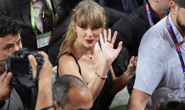 Τέιλορ Σουίφτ: Γιατί τρελάθηκαν από αγωνία οι «φαν» της στη Σιγκαπούρη - «Ξεκουράσου, σε αγαπάμε»