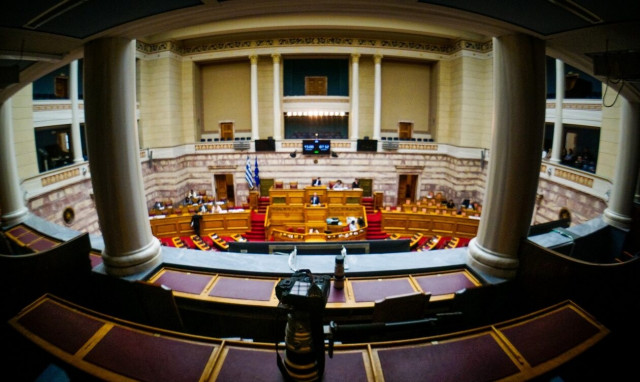 Πάνω από 1 δισ. ευρώ η χρηματοδότηση για τα πανεπιστήμια - Στη Βουλή το νομοσχέδιο του υπ. Παιδείας