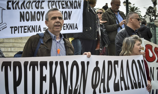 Τρίτεκνοι όπως Πολύτεκνοι: Εξίσωση με χορήγηση 21 επιδομάτων