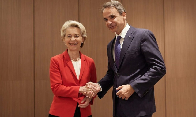 Ούρσουλα φον ντερ Λάιεν: Είμαστε πολύ περήφανοι για τον Κυριάκο Μητσοτάκη