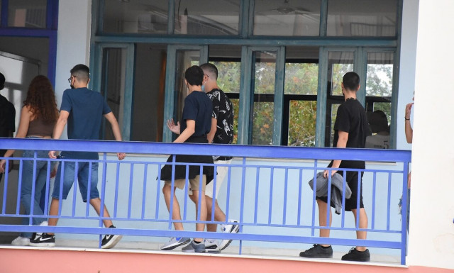 Σχολεία: Εθνικό Απολυτήριο μόνο με γνώση ξένων γλωσσών - Τι σχεδιάζει η κυβέρνηση