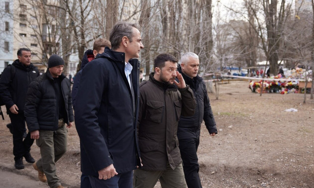 «Αν είχαμε τον Ζελένσκι στόχο, θα τον πετυχαίναμε», λένε οι Ρώσοι για τους πυραύλους στην Οδησσό