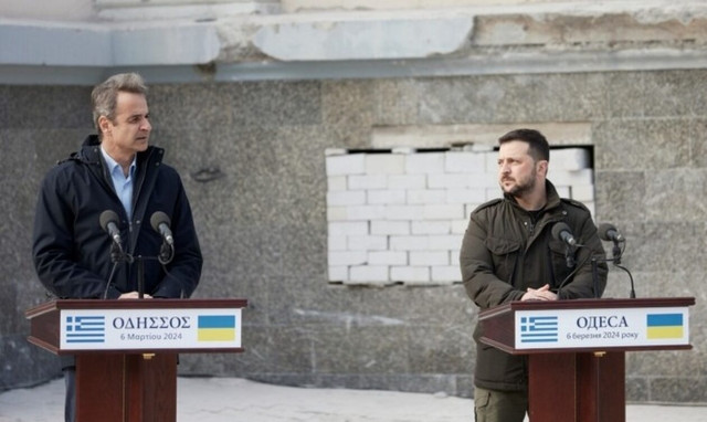 Ζελένσκι στη Rai: Βρισκόμασταν με τον Μητσοτάκη στο λιμάνι και έπεσε ο πύραυλος στα 300 μέτρα