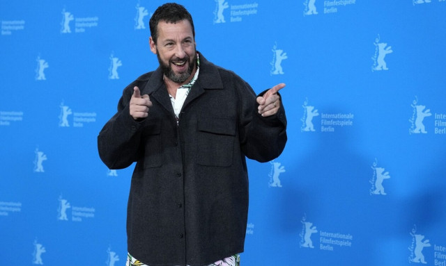 Forbes: Ο Άνταμ Σάντλερ ο πιο ακριβοπληρωμένος σταρ του Χόλiγουντ