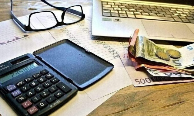 Φορολογικές δηλώσεις: Ποιοι θα την υποβάλλουν με ένα κλικ - Τι ισχύει για τους 18χρονους