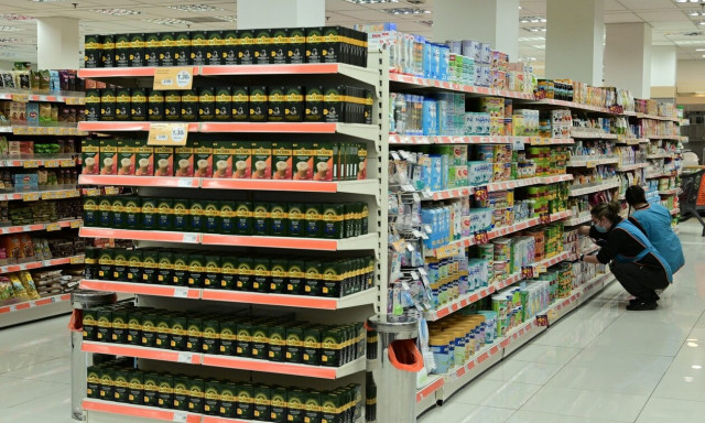 Ακρίβεια: Συνεχίζεται το «ράλι» ανατιμήσεων στα τρόφιμα, με «πρωταθλητές» το λάδι και τα φρούτα