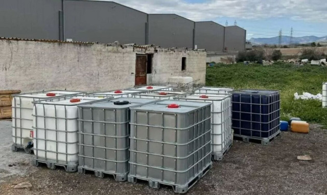 Ζημιές από τα λαθραία καύσιμα: Ο «ιερέας», ο «μάγος» και οι συλλήψεις