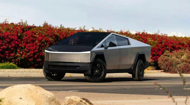 Γιατί ξεφορτώνονται τα Cybertruck;