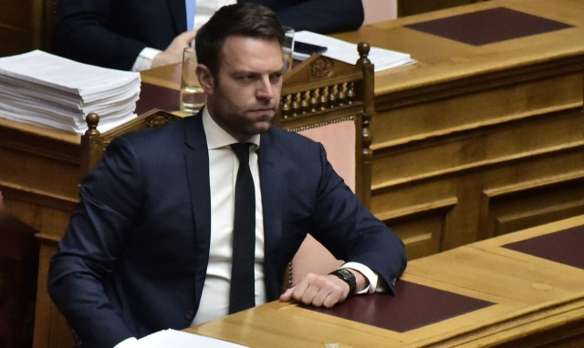 Στέφανε φέρε κάνα μπλε αστακό και σε μας τους φτωχούς