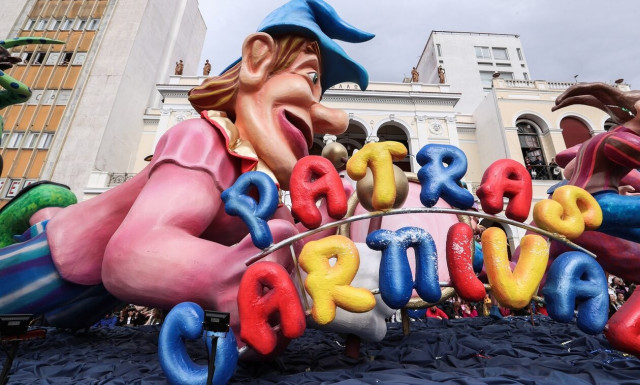 Πατρινό Καρναβάλι 2024: Ξεκίνησε η παρέλαση των μικρών καρναβαλιστών!