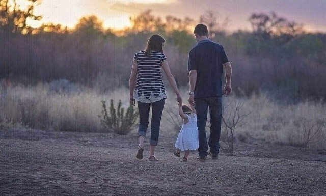 Επίδομα μητρότητας: Πότε ανοίγει η πλατφόρμα για τις μη μισθωτές μητέρες