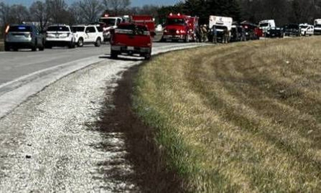 Ιλινόις: Σχολικό λεωφορείο συγκρούστηκε με φορτηγό - Νεκρά τρία παιδιά