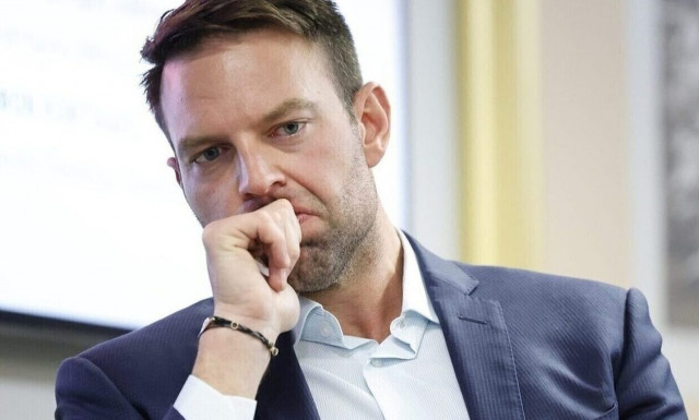 ΣΥΡΙΖΑ: «Μπάζει νερά» το κομματικό «αστακοκάραβο» - «Φιάσκο» στις εκλογές των νομαρχιακών οργανώσεων