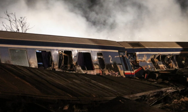 Συνταρακτική εξέλιξη για τα Τέμπη:  Νέο υλικό βίντεο από άλλη κάμερα εδραιώνει την τεχνική έκθεση