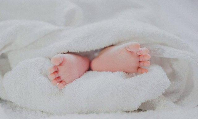 Νεκρό βρέφος στην Πάτρα: Τι έδειξε η ιατροδικαστική εξέταση - Έπεται και ιστολογική