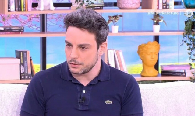 Άρης Μακρής: «Προκαλώ την Άννα Μαρία Βέλλη να αναφέρει δημόσια τον κακοποιητή»