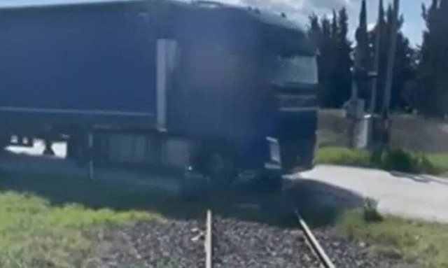 Με συστήματα… «Καρβουνιάρη» λειτουργεί το σιδηροδρομικό δίκτυο – Τρόμος οι αφύλακτες διαβάσεις