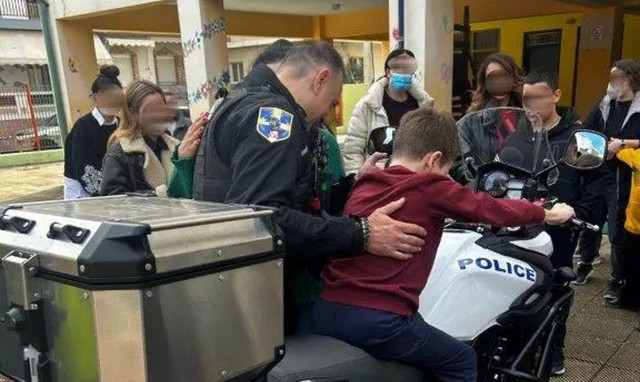 Κερατσίνι: Αστυνομικοί βρέθηκαν σε δημοτικό σχολείο με... διαφορετικό ρόλο