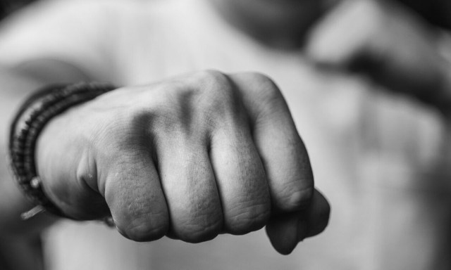 Φάρσαλα: Άγριος ξυλοδαρμός 21χρονου από δύο νεαρούς - Σε κρίσιμη κατάσταση νοσηλεύεται το θύμα