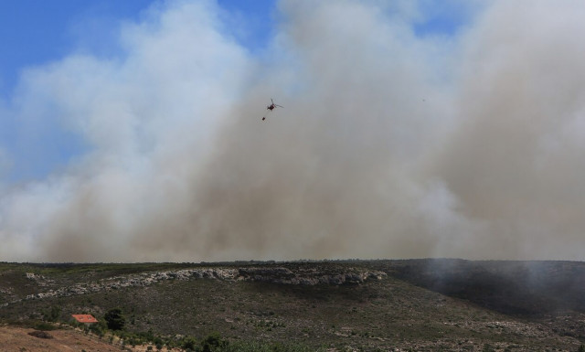 Φωτιά στο Λαύριο: Ταυτοποιήθηκε ο δράστης - Έρευνες των αρχών για αξιωματούχο του δήμου