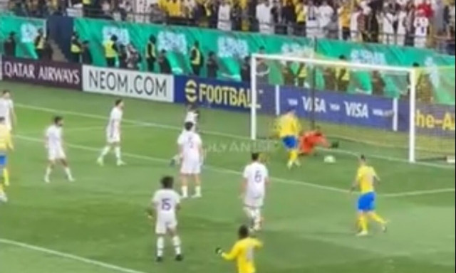 Κριστιάνο Ρονάλντο: «Ήρθε η ώρα να αποσυρθεί» - Σφοδρή κριτική μετά τον αποκλεισμό της Αλ Νασρ