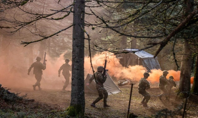 Όλο το σχέδιο για τη στράτευση γυναικών - Τι εξετάζει το υπουργείο Εθνικής Άμυνας
