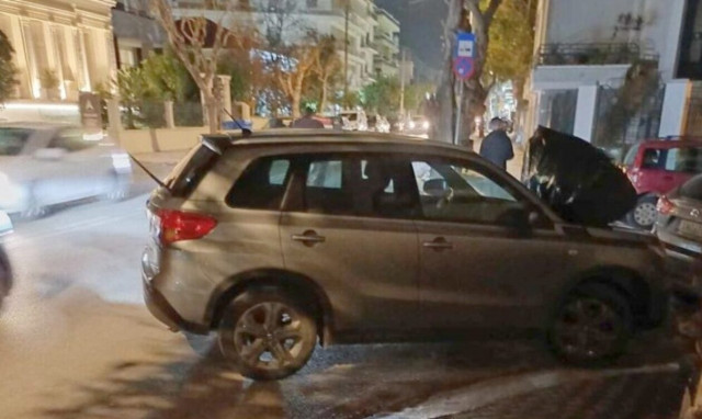 Χανιά: Πάρκαρε σε ράμπα αναπήρων και του άφησαν… δωράκι στο καπό