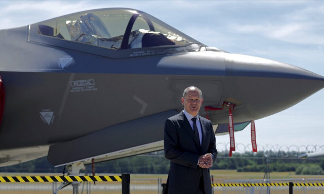 Γερμανία: Νέο «όχι» από Σολτς στην αποστολή πυραύλων Τaurus στην Ουκρανία