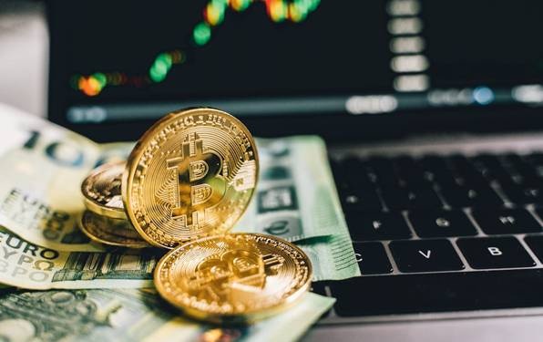 Πάτρα: Οι απατεώνες με τα κρυπτονομίσματα «ξαναχτύπησαν» – Πώς την «πάτησε» 52χρονος