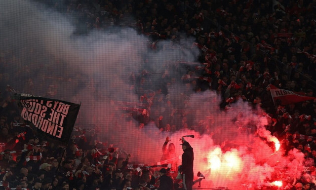 Champions League: Σοβαρός τραυματισμός οπαδού της Αϊντχόφεν σε επεισόδια στο Ντόρτμουντ