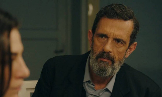 Το Ναυάγιο spoiler: Η Στέλλα κρατά στην αγκαλιά της ένα μωρό και πλέει σε πελάγη ευτυχίας