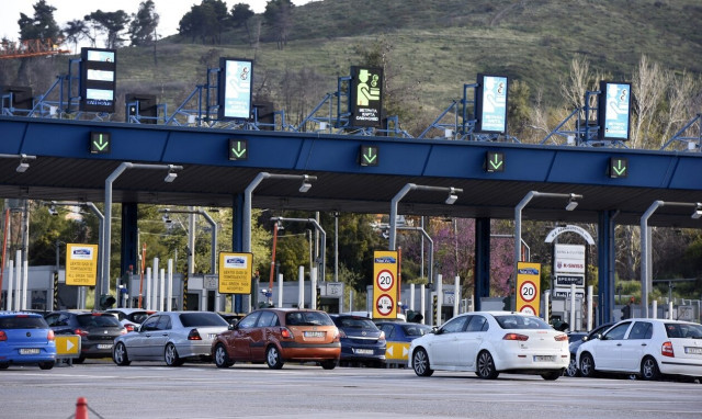 Τριήμερο Καθαράς Δευτέρας: 96.000 οχήματα έχουν αναχωρήσει από την Αττική - Αυξημένη η κίνηση