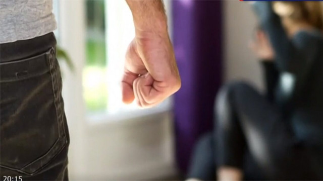 Ρεπορτάζ newsbomb - Αποκαλύψεις για την ενδοοικογενειακή βία στην Ελευσίνα: Της είχε βάλει κάμερες