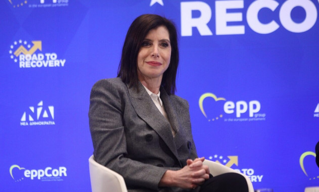 Άννα Μισέλ Ασημακοπούλου: Το παρασκήνιο των παραιτήσεων και της αποπομπής