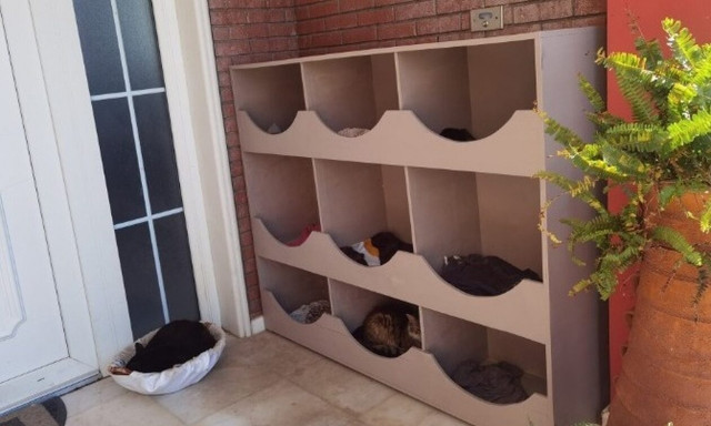 Μυτιλήνη: Μια πολ...catοικία 18 δωματίων